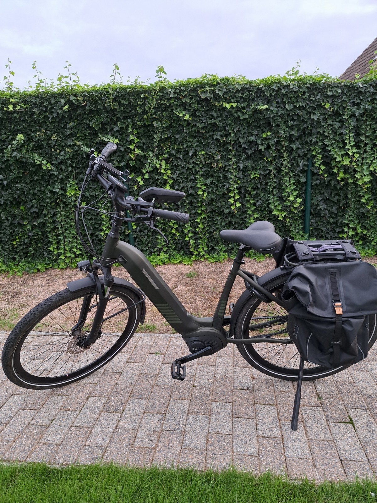 E-Bike Frappe FBC 800i Dark Green, Zo goed als nieuw, 47 tot 51 cm, 50 km per accu of meer, Ophalen