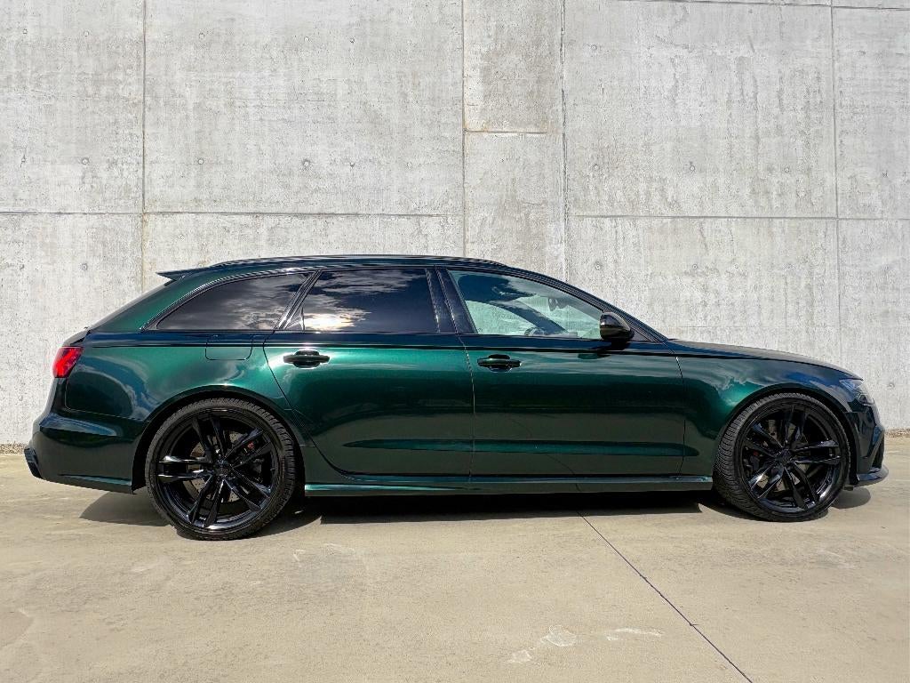 Audi RS6 Performance  Brutal force wrapped in british green, Auto's, Automaat, Parkeerassistent, Leder, Bedrijf