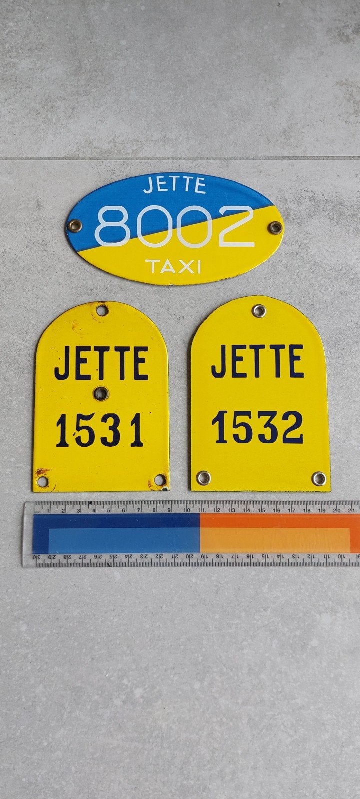 Emaille taxiplaaten, Ophalen
