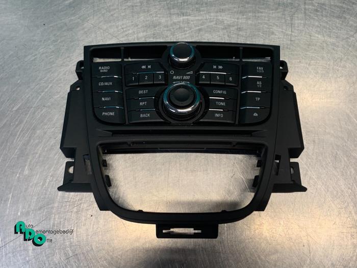 Radiobedienings paneel van een Opel Astra (Astra J 10-), Gebruikt, -, -, Opel