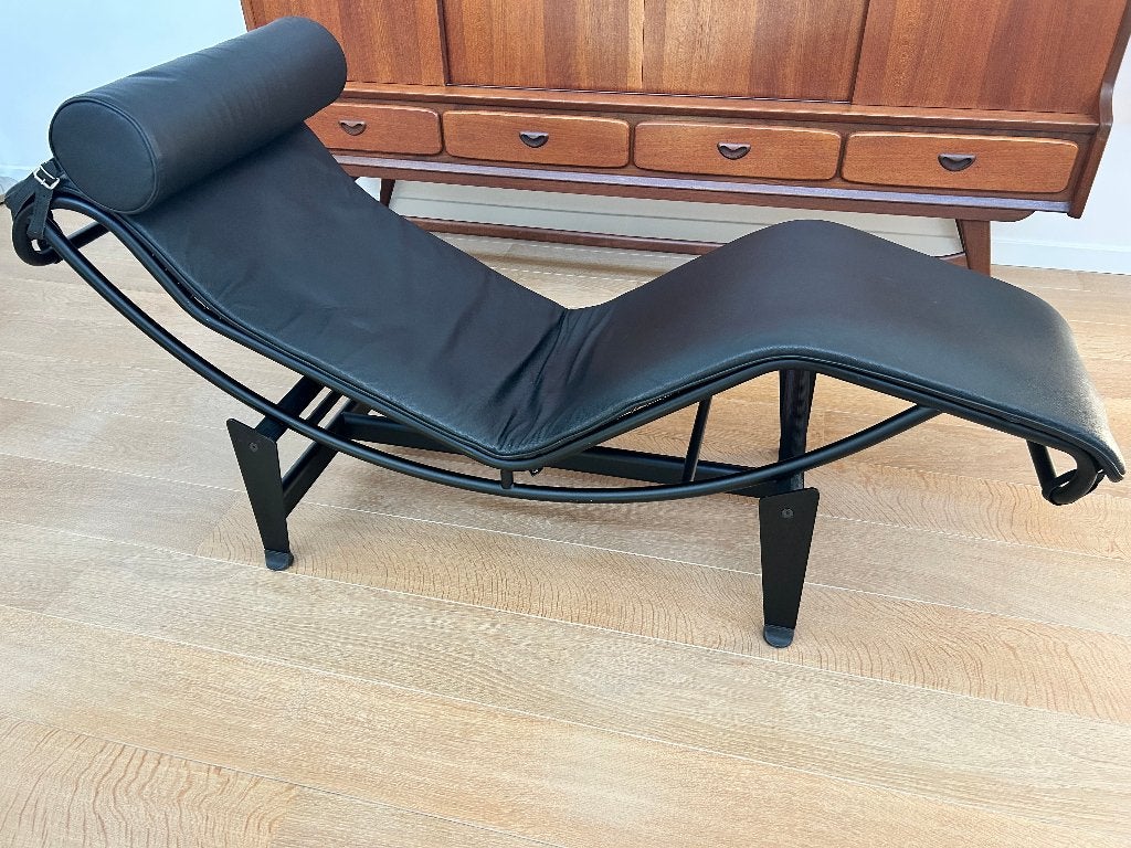 Chaise Lonque naar ontwerp Cassina, Ophalen, Zo goed als nieuw, Leer