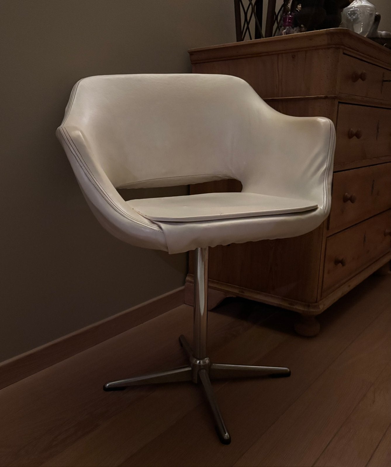 Beige design vintage zeteltje , beige met onderruguitsparing, Ophalen, Gebruikt, Beige
