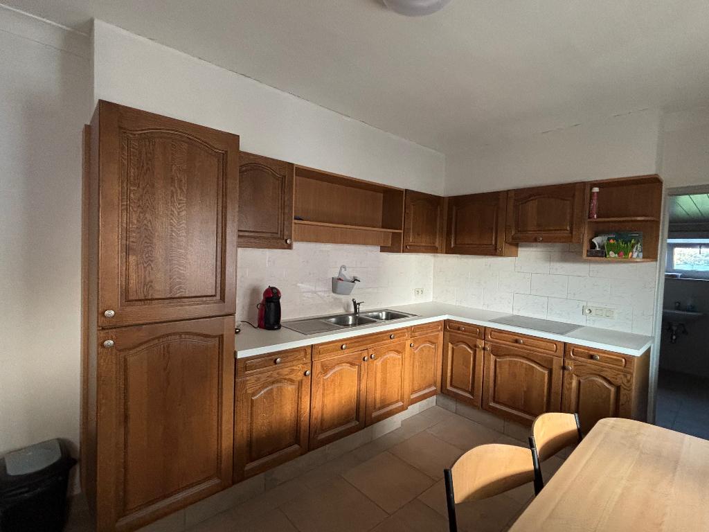 Belle et solide cuisine en bois, Maison & Meubles, Cuisine | Cuisines complètes, Comme neuf, Cuisine d'angle, Brun, Synthétique