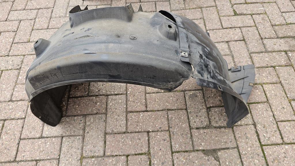 Binnenscherm modderkuip links BMW 1 serie E81 E87 E87 LCi 51, Auto-onderdelen, Carrosserie, Bumper, BMW, Gebruikt, Herkomst onderdeel bekend