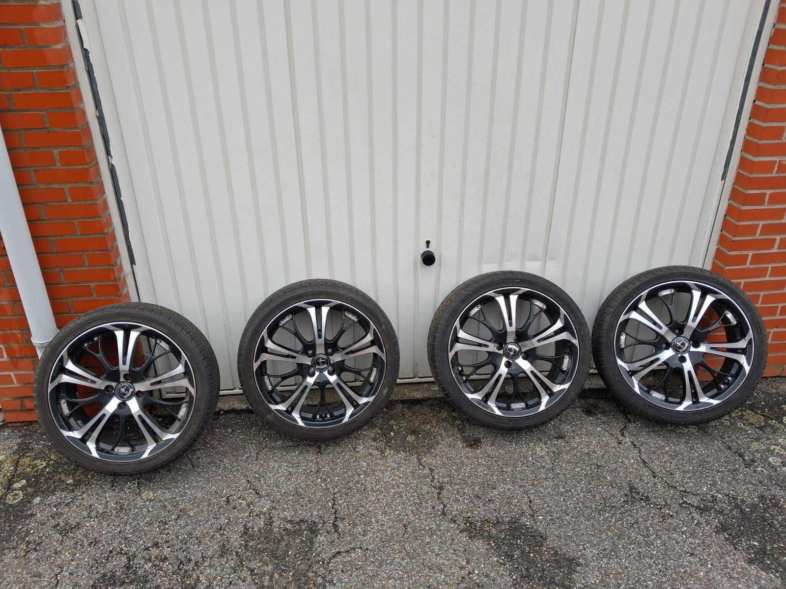 4 velgen 4x100 met banden 205 40 17, Ophalen, 17 inch, Band(en)