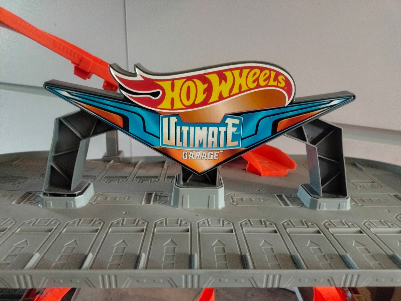 HOTWHEELS garage + dino uitbreiding., Kinderen en Baby's, Ophalen