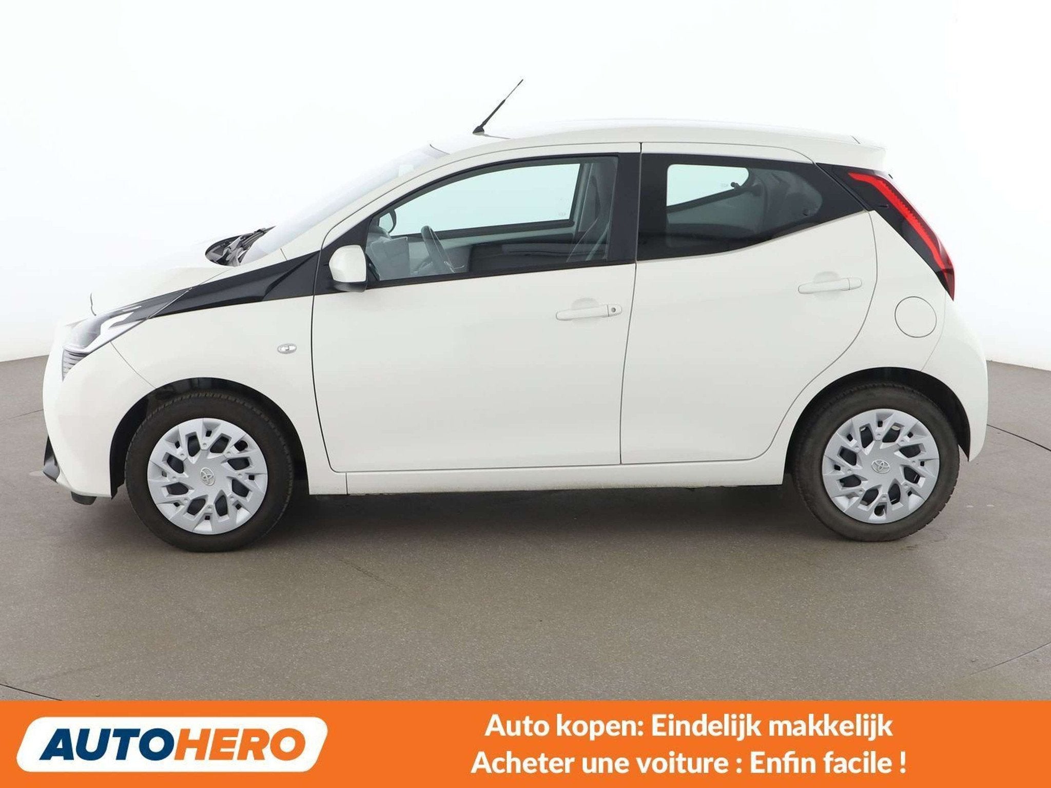 Toyota Aygo 1.0 VVT-i X- Style (automatique), Autos, 118 g/km, Achat, 998 cm³, Euro 6