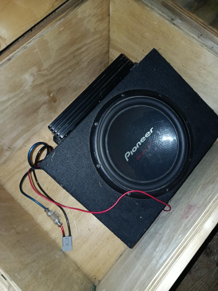 Pioneer champion series auto woofer met versterker, Ophalen, Gebruikt