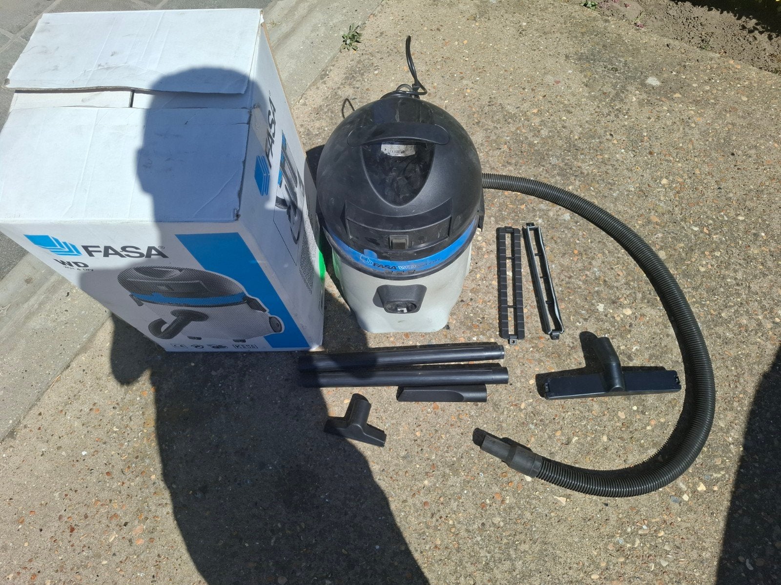Fasa WD Wet & Dry industrieke stofzuiger 1300 W met toebehor, Elektronische apparatuur, Ophalen, Gebruikt, Industriële stofzuiger