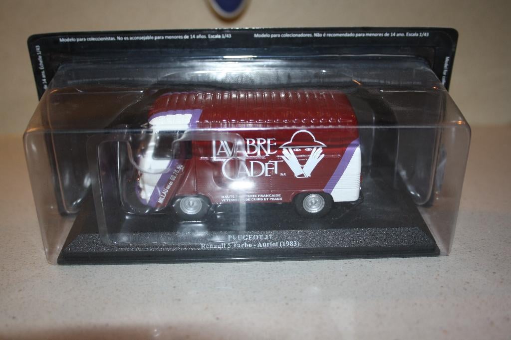1:43 Peugeot J7 Renault 5 turbo rally assistance 1983., Enlèvement ou Envoi, Neuf, Voiture