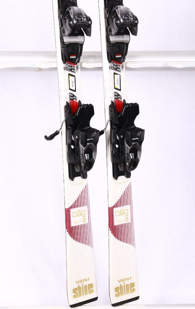 Skis 151 cm pour femmes VOLKL SHINE 7.2 2026, grip walk, Sports & Fitness, Autres marques, Carving, Skis, 140 à 160 cm
