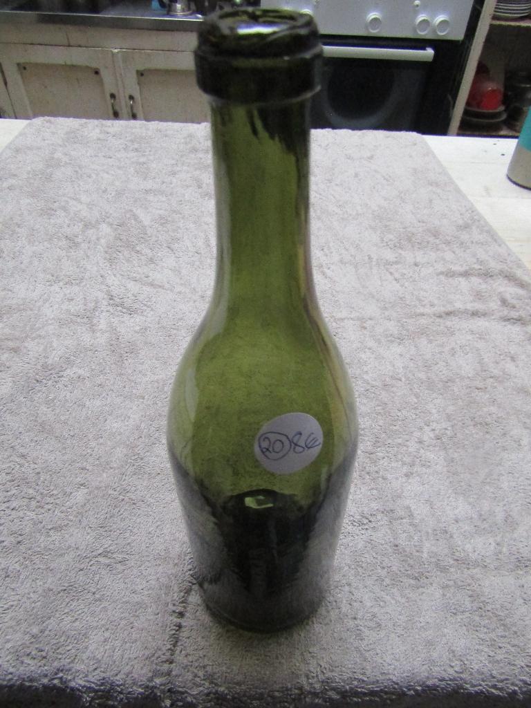 Bouteille de vin vide, verre soufflé, H29-D8-P4.5, 1250g, Enlèvement ou Envoi