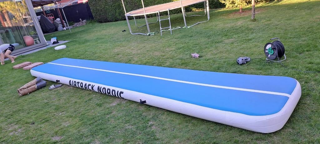 Airtrack  Nordic  1meter breed en 6 meter lang, Ophalen