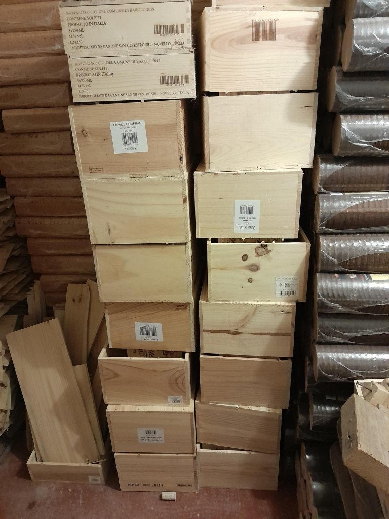 caisses à vin en bois, Enlèvement
