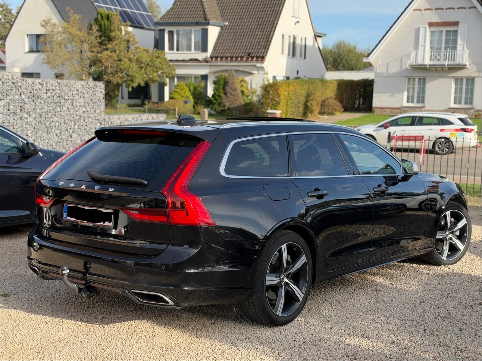 Volvo V90 T8 Plug-in Hybrid R-Design AWD PANO FULL OPTION, Auto's, Automaat, Dealer onderhouden, V90, Zwart