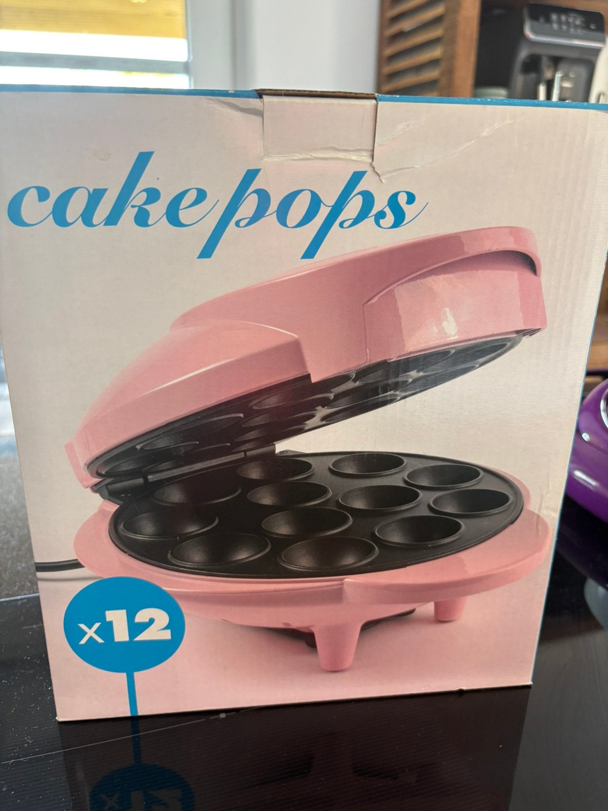 Cake pop, Enlèvement, Comme neuf