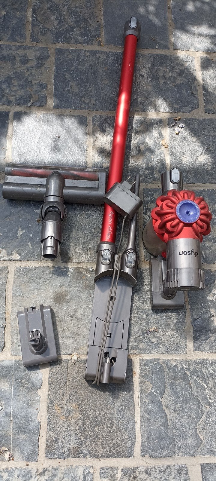 Dyson V6 Flexi, Enlèvement, Dyson