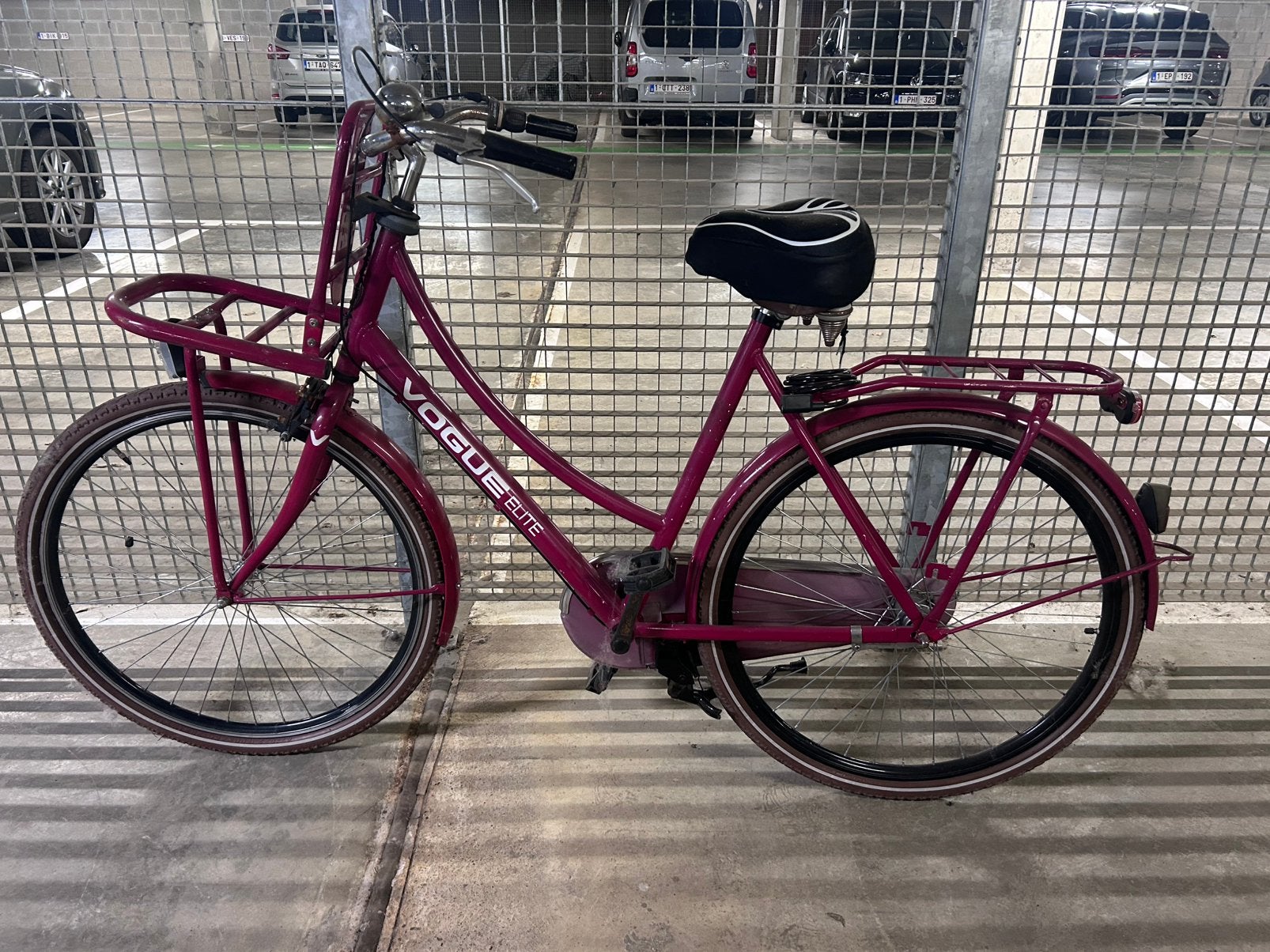 Prachtige Vogue Elite omafiets-versnelling en nieuwe banden, Ophalen, Gebruikt, Versnellingen