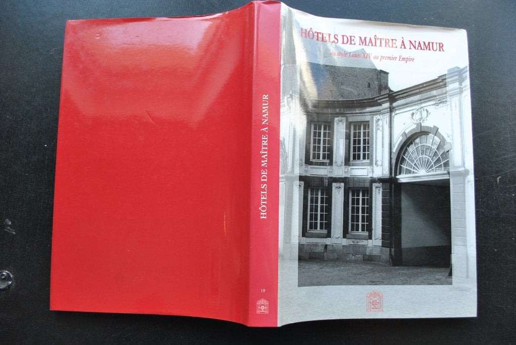 Hôtels de maître à Namur du style Louis XIV Premier Empire, Livres, Enlèvement ou Envoi, Utilisé