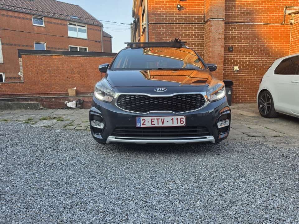 Kia carens 7 PLACES, Autos, Kia, Achat, Euro 6, 7 places, Boîte manuelle