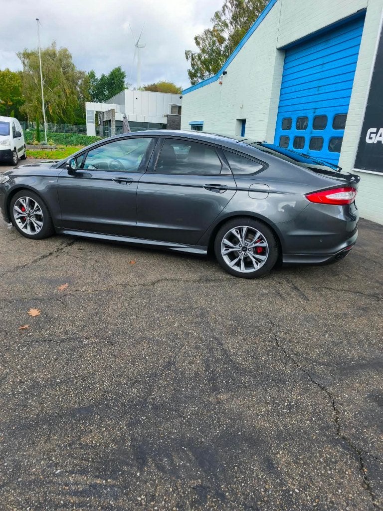 Ford Mondeo st line - Nieuwe motor 12mnd garantie, Auto's, Voorwielaandrijving, 4 deurs, 1498 cc, 4 cilinders