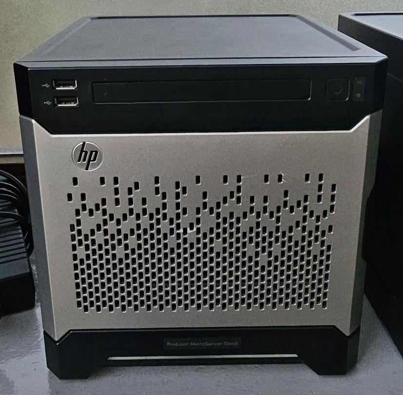 2. HP ProLiant MicroServer Gen8 – Serveur/NAS performant, Enlèvement, Comme neuf, 3 TB, 2 à 3 Ghz