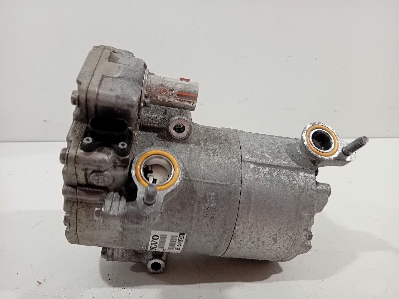 Airco pomp Volvo XC60, Onderdelen@venauto.nl, Van der Ven Autorecycling B.V., Gebruikt, Ettenseweg 76, 4706 PB Roosendaal, The Netherlands