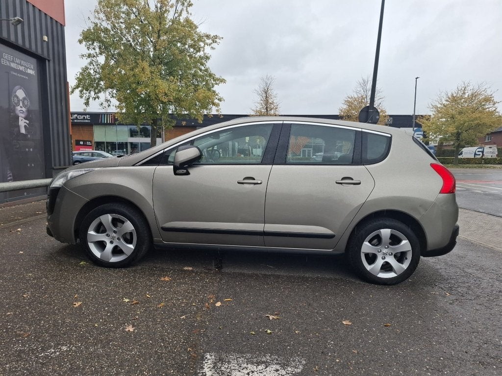 Peugeot 3008 1.6 Essence _Avec inspection, Autos, Euro 5, Boîte manuelle, 5 portes, 5 places