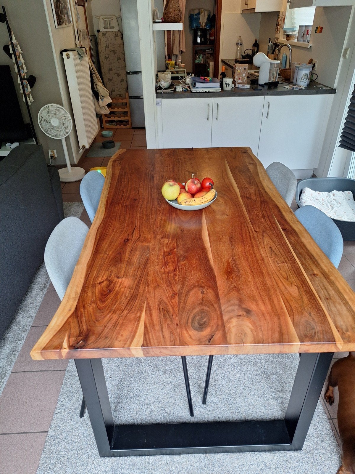 Eettafel boomstam, Ophalen