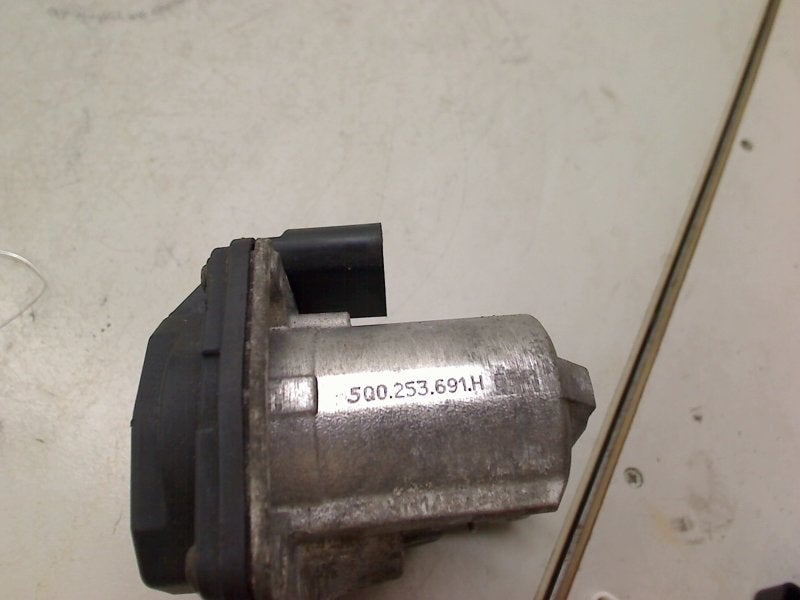 éCHAPPEMENT gasklep A3 Limousine (8VS / 8VM) (5Q0253691H), Auto-Union-Straße  1,
85057  Ingolstadt, DE, Info@audi.de, Audi, Utilisé
