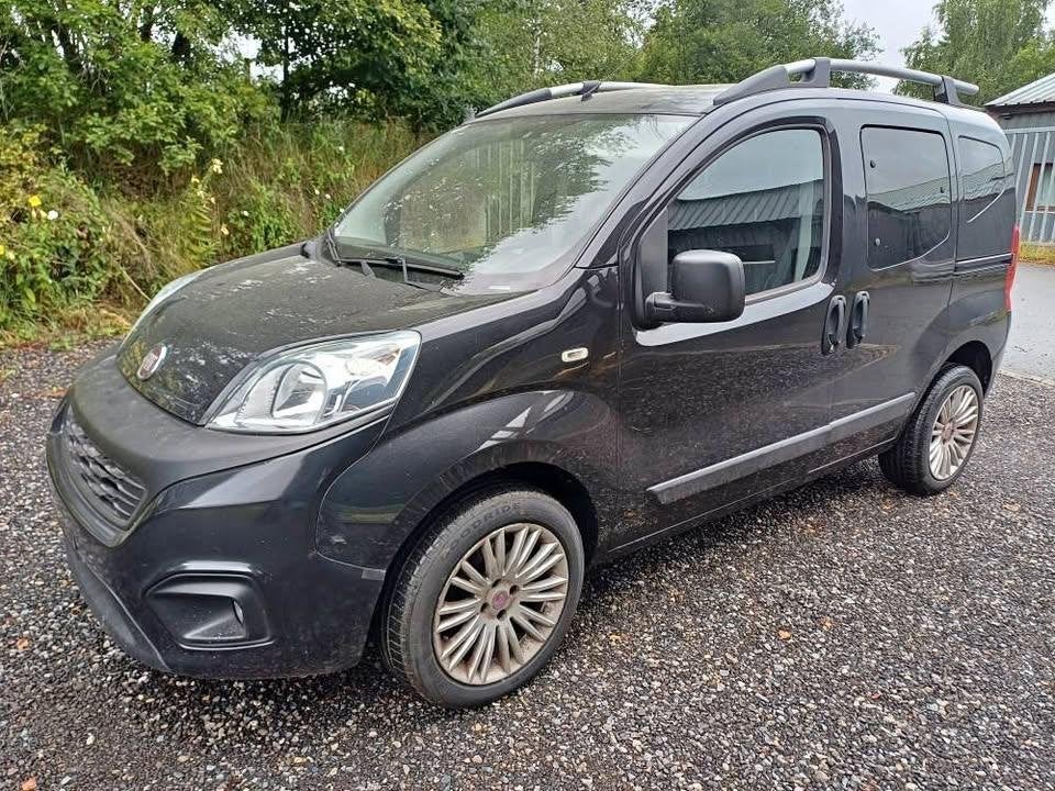fiat qubo trekking jtd 95 cv, Autos, Fiat, Achat, Euro 6, Entretenue par le concessionnaire, Particulier