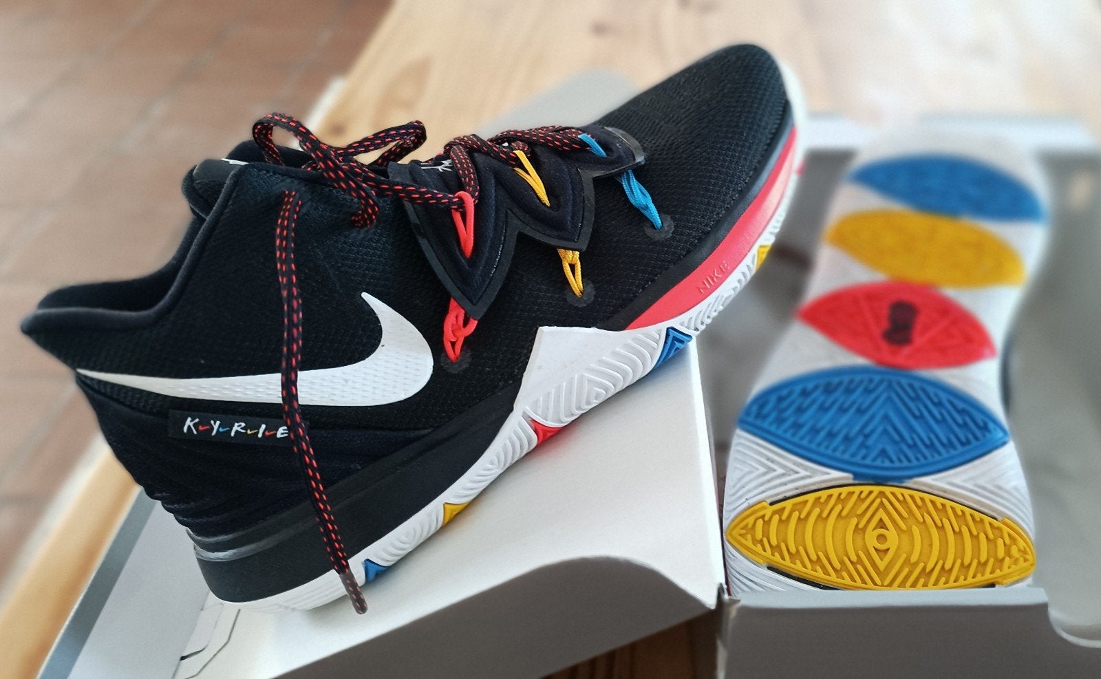 Paar Nike Kyrie 5 collector sneakers, Ophalen of Verzenden, Nike