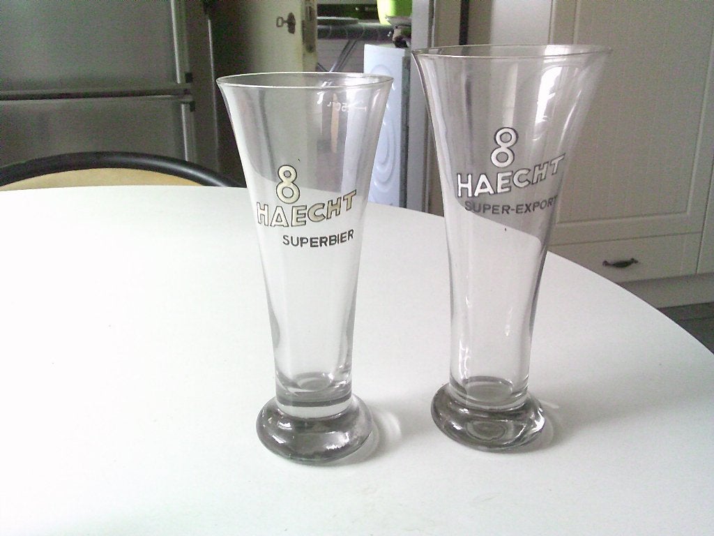 2 bier glazen dikke emaille haecht, Ophalen, Zo goed als nieuw, Glas of Glazen, Overige merken