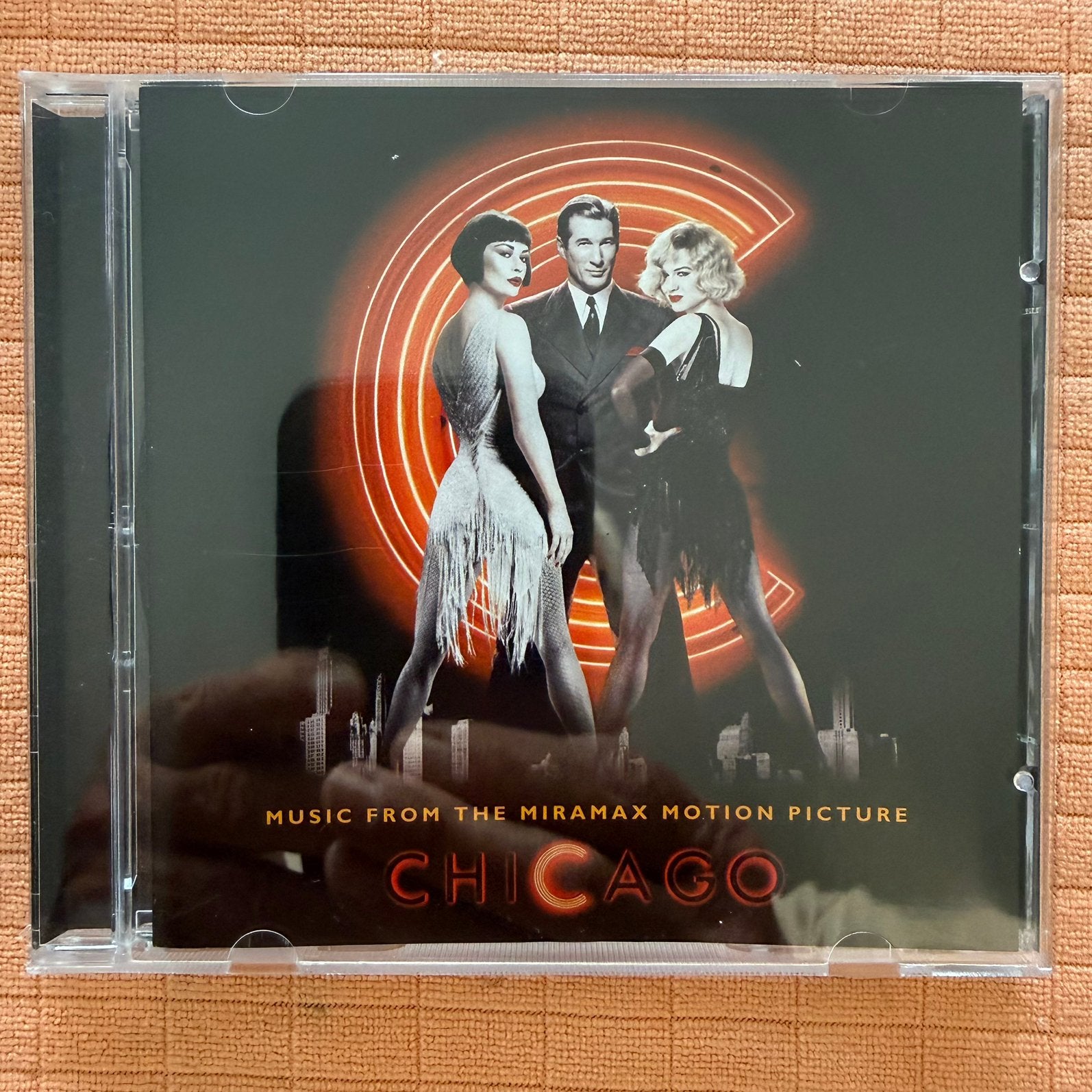 CD Chicago, Enlèvement, Comme neuf