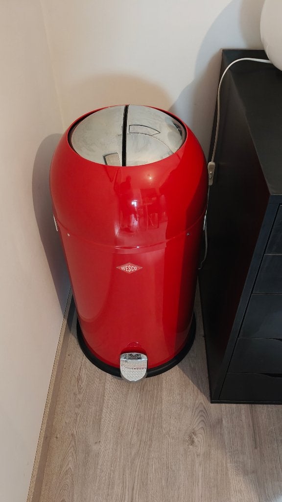 Wesco Kickmaster rood 33 liter vuilnisbak, Ophalen, Gebruikt, Met pedaal, 30 tot 40 liter