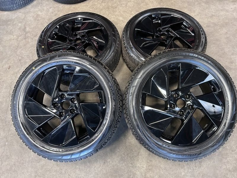 18 inch originele East Derry velgen + winterbanden Volkswage, Autos : Pièces & Accessoires, Pneus et Jantes, -, 18 pouces, Utilisé