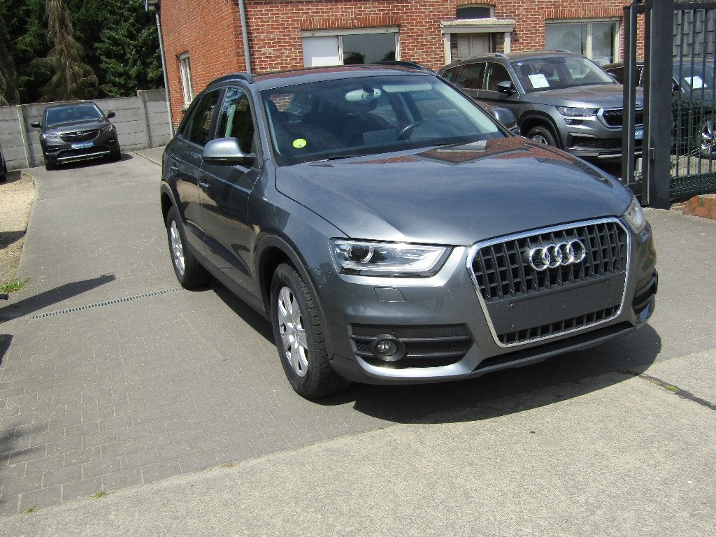 Audi Q3 2.0 TDI, Auto's, Euro 5, 4 cilinders, Parkeersensor, Leder