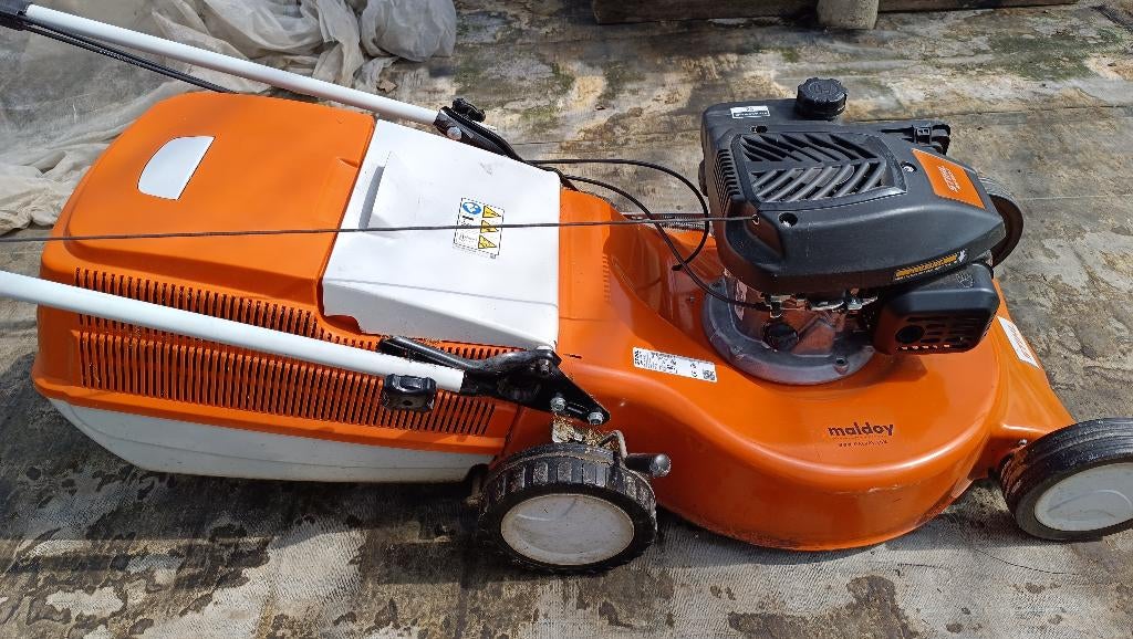 Grasmaaier, Tuin en Terras, Ophalen, Zo goed als nieuw, Opvangbak, Benzine-grasmaaier
