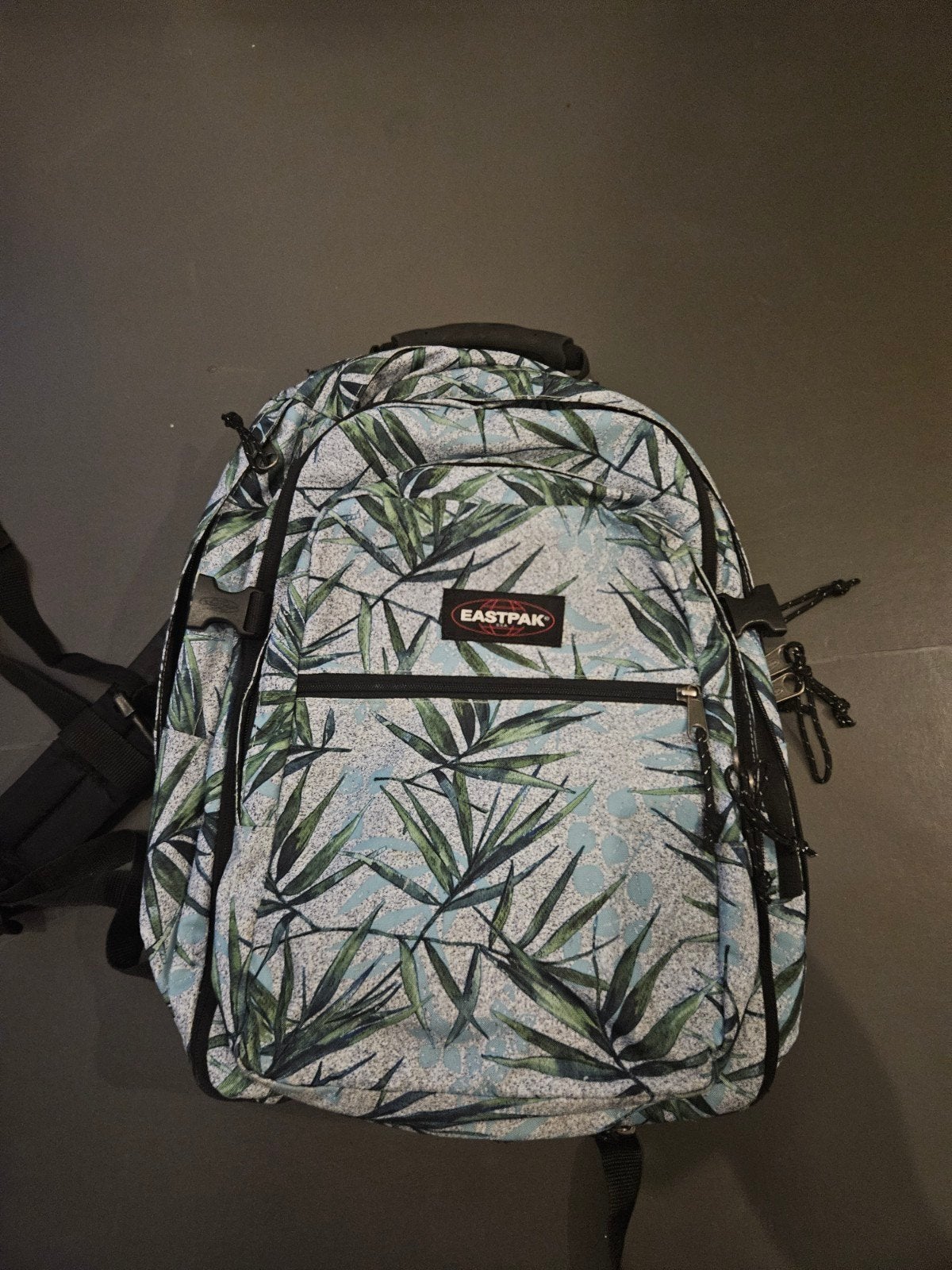 3 cartables Eastpak comme neuf, Handtassen en Accessoires, Tassen | Rugtassen, Ophalen of Verzenden, Eastpak