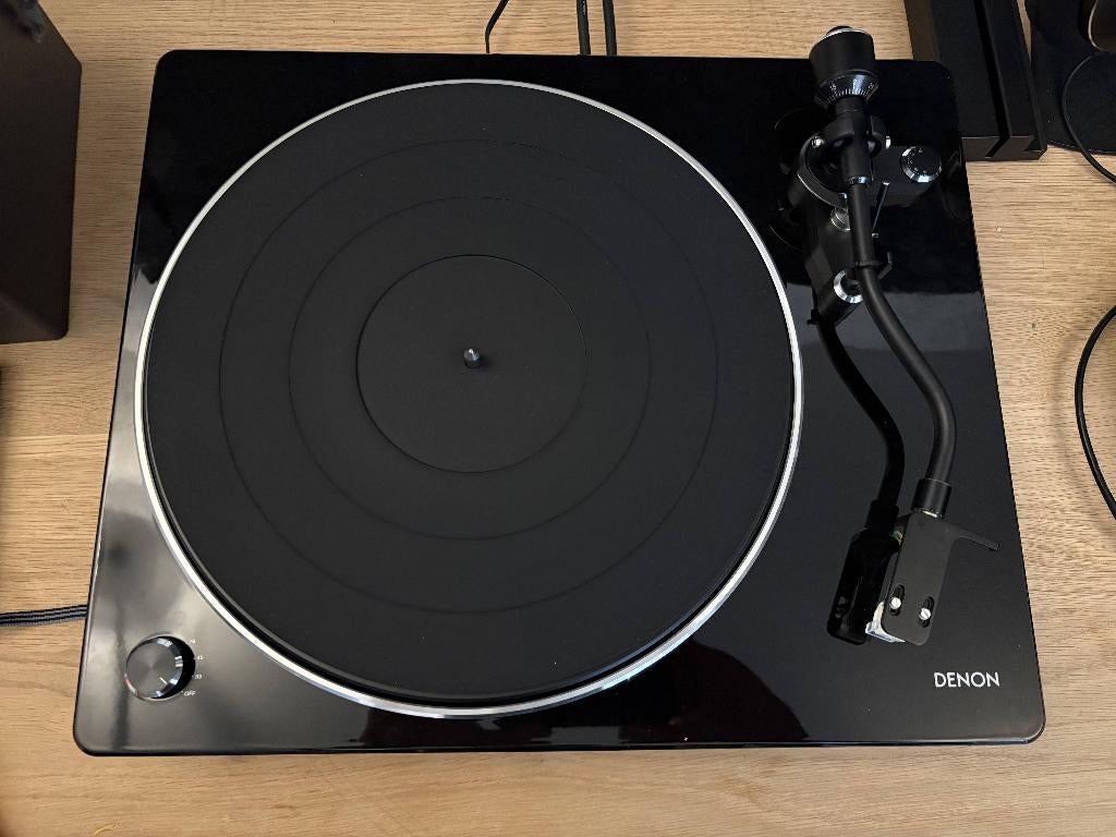 Denon DP-450USB platenspeler, TV, Hi-fi & Vidéo, Tourne-disques, Comme neuf, Tourne-disque, Autres marques, Automatique, Connexion USB