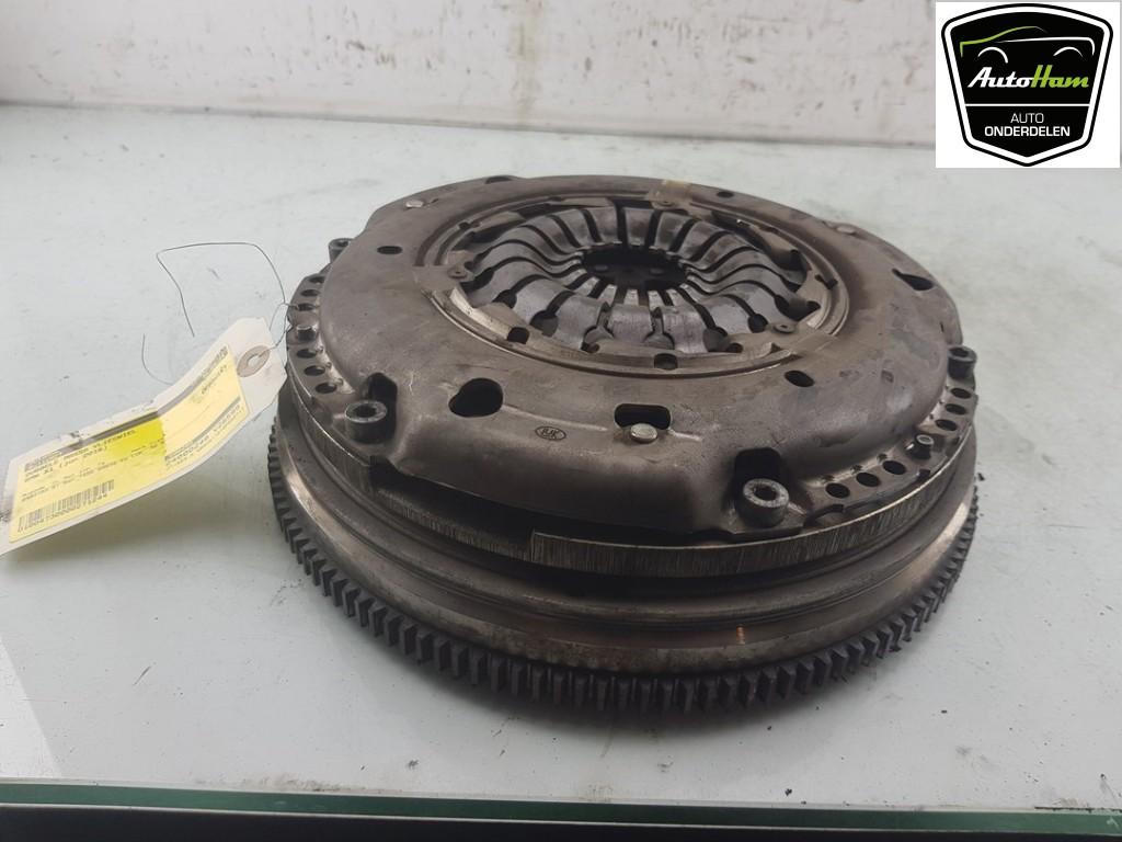 VLIEGWIEL DUBBELE MASSA X1 (F48) (|21208600209|8600209|), Gebruikt, BMW