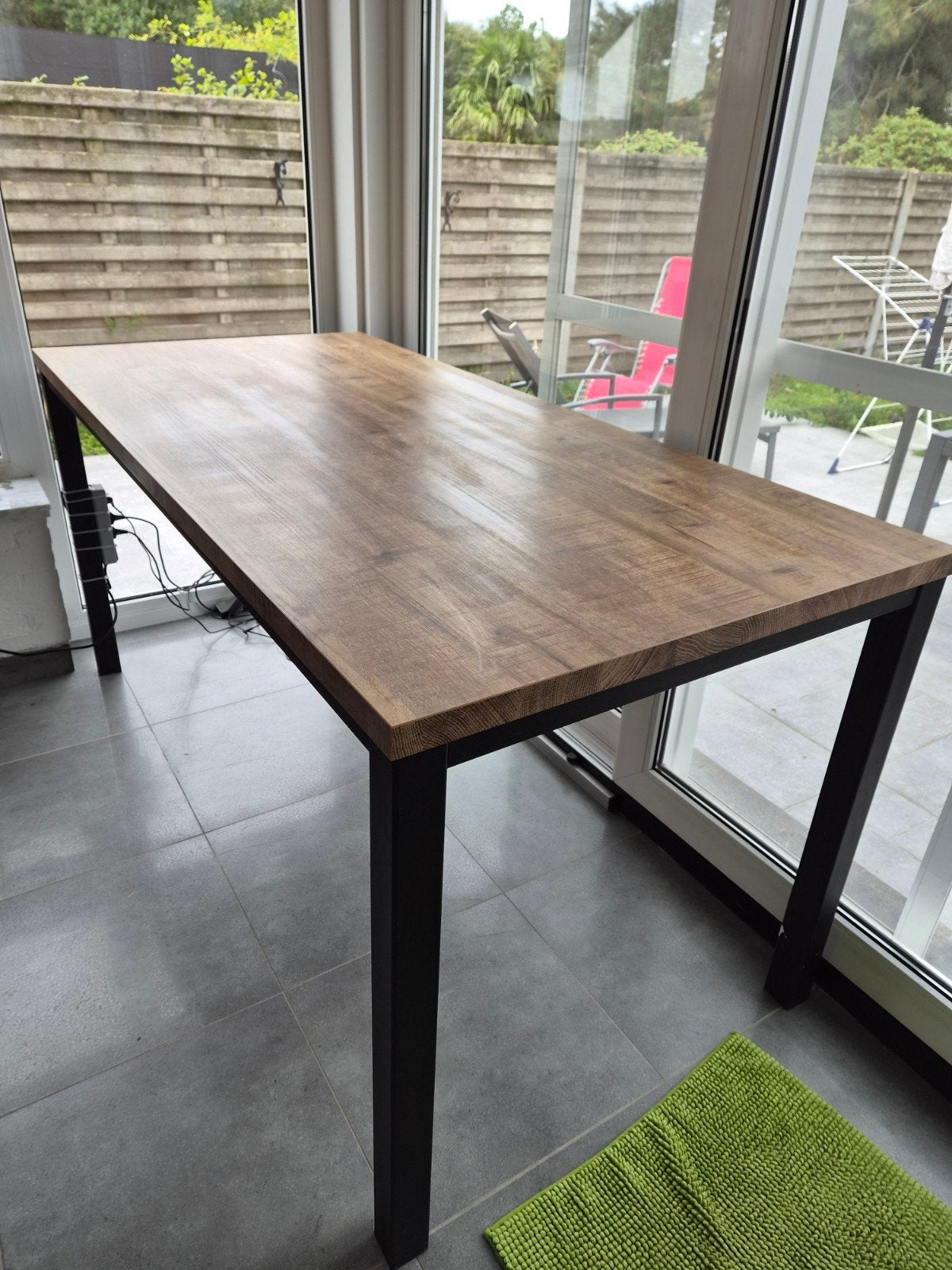 Grote hoge tafel. Zeer goede staat., Huis en Inrichting, Ophalen, 50 tot 100 cm, Zo goed als nieuw, Vijf personen of meer