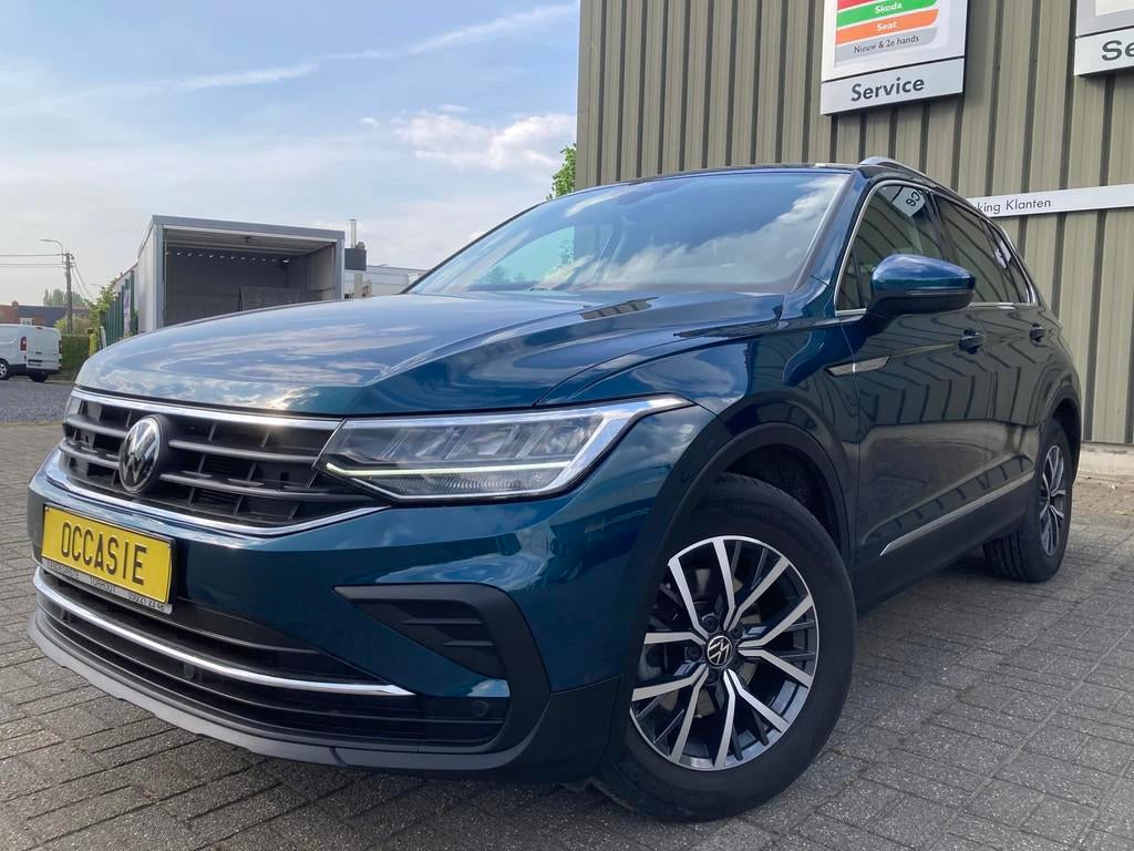 Volkswagen Tiguan LIFE 1.5TSI 150pk -AUTOMAAT -GPS -Airco -A, Automaat, 110 kW, 4 cilinders, Blauw