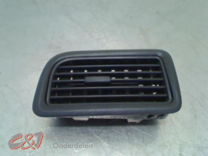 Grille aération tableau de bord d'un Fiat Doblo, Autos : Pièces & Accessoires, -, 3 mois de garantie, Utilisé, Fiat