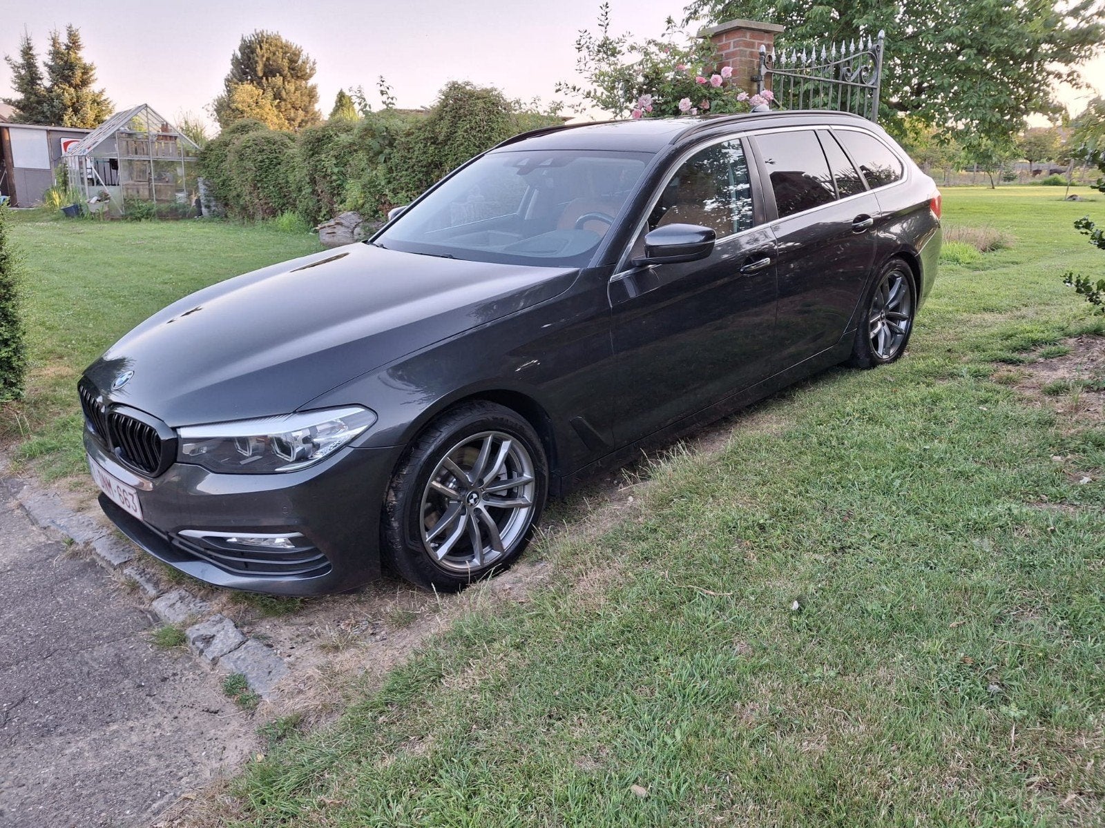 Bmw Touring 520d Pano Sportzetels 190pk, Auto's, BMW, 4 cilinders, Lichtmetalen velgen, Zwart, Leder