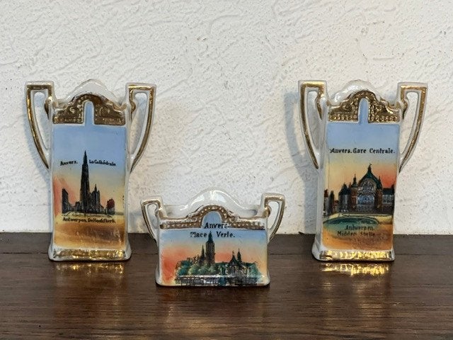 3 vases miniatures, souvenirs d'Anvers, Enlèvement