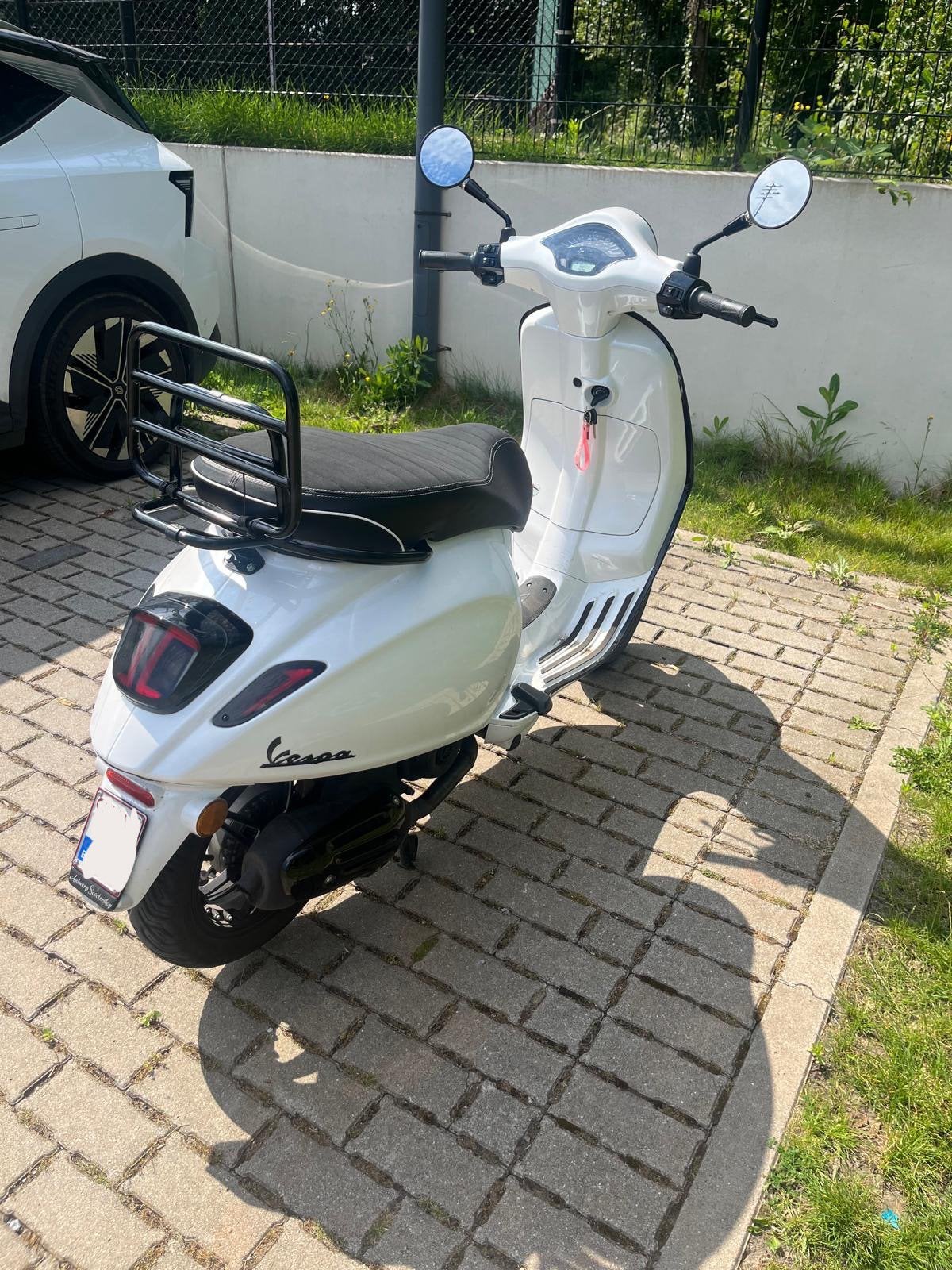 Vespa primavera 2023 B klasse, Fietsen en Brommers, Ophalen, Overige modellen, Benzine, 50 cc