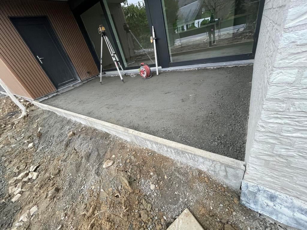 Terrassement et pavage, Enlèvement ou Envoi, Gravier