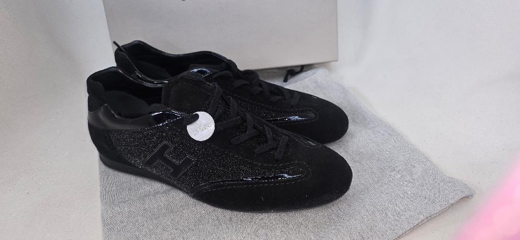 chaussures en nubuck noires Hogan taille 39.5 neuves, Neuf, Enlèvement ou Envoi, Sneakers et Baskets, Hogan