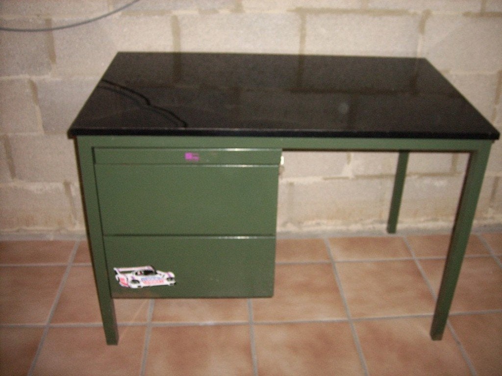 metalen bureau, Ophalen